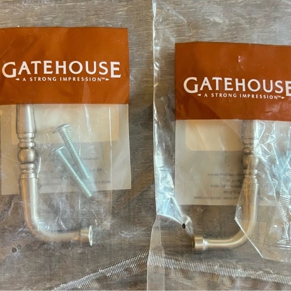 💞 New Set of 2 Gatehouse Brushed Nickel Cabinet & Door Pulls
